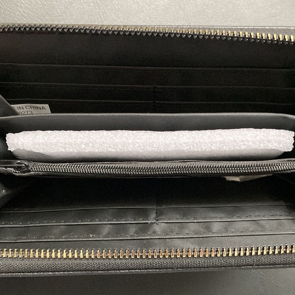 Brand New Rampage Embroidered Butterfly Faux Leather Zip Around Wallet - Picture 4 of 4